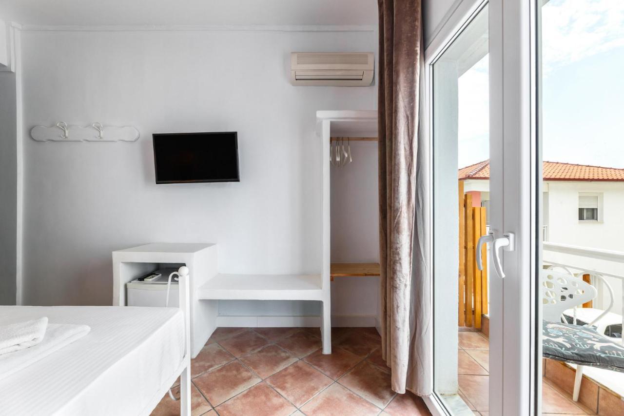 Marabou Hotel ペフコホリ エクステリア 写真